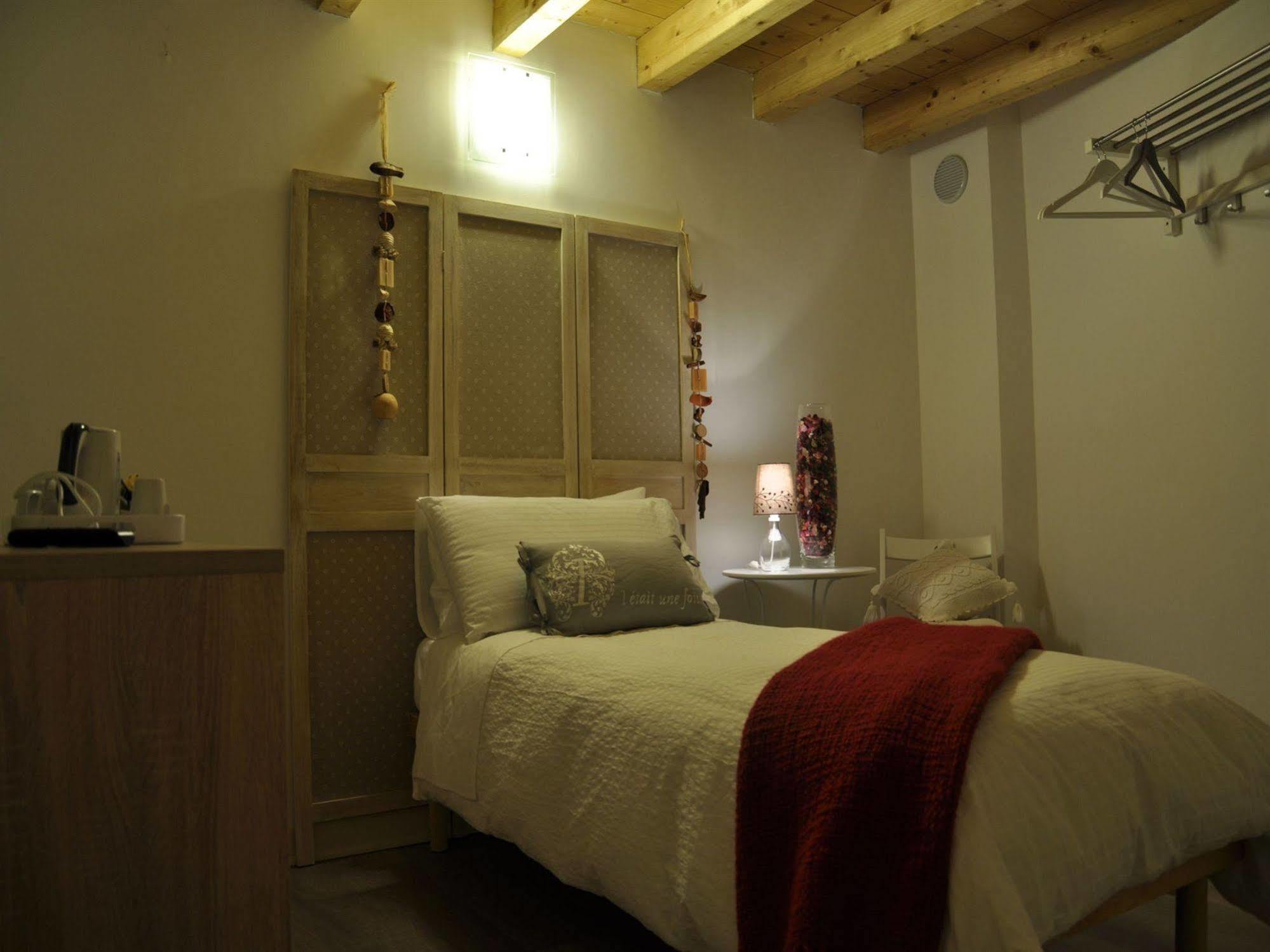 Corsomatteotti62 Bed & Breakfast เบรเชีย ภายนอก รูปภาพ